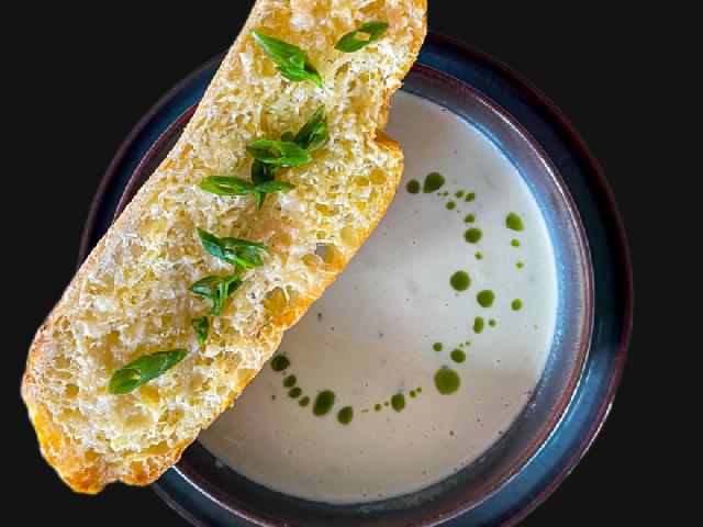 Сырный крем-суп с крутонами