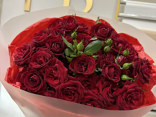Букет кущової троянди