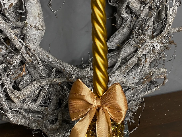 Свічник золотий