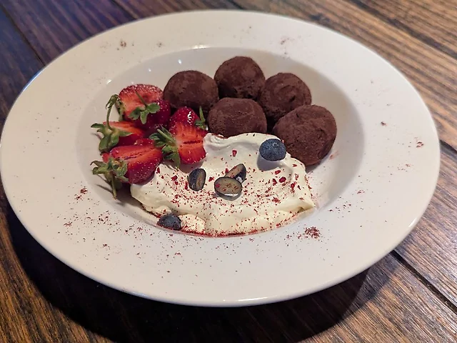 BEERAMISU -BALLS з полуницею
