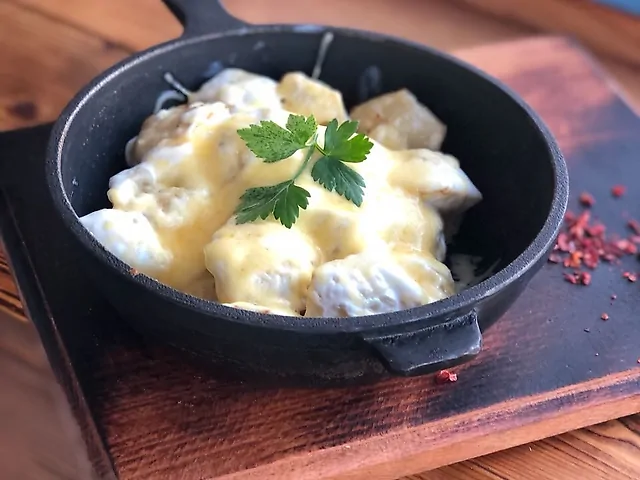 Запечені пельмені з куркою